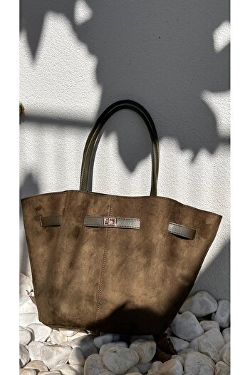 Boutiquehaki Geantă de umăr și crossbody cu snur din piele intoarsa Soone
