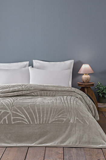 Puffy Fiona Mink Emboss Blanket - Double