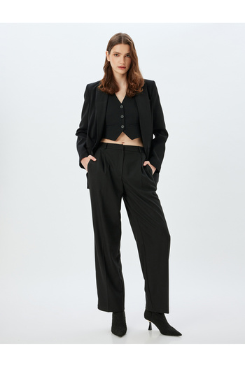 Koton Pleated Pocket Detailed Straight Leg Fabric Trousers