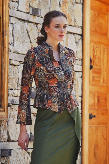 Los banditos Cross Buttoned Judge Collar Women's Jacket Blouse