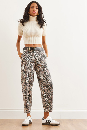 Olalook Gabardínové nohavice s leopardím vzorom Ecru – vrecká a balónový strih Pnt – 19000298