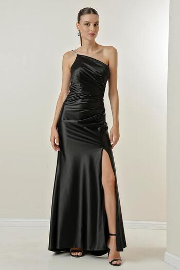 By Saygı Langes Kleid aus Crêpe-Satin mit drapiertem, vorne gefüttertem Träger und einem Schulterträger