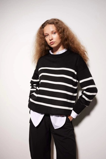 DeFacto S7517 Relax Fit Soft Textured Striped Crew Neck Pullover Tunic