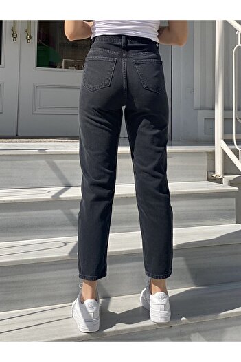 Trn JNS Serenay Jeans Kadın Solmayan Siyah Yüksek Bel Comfort Likralı Denim Mom Kot (TAM KALIPTIR)