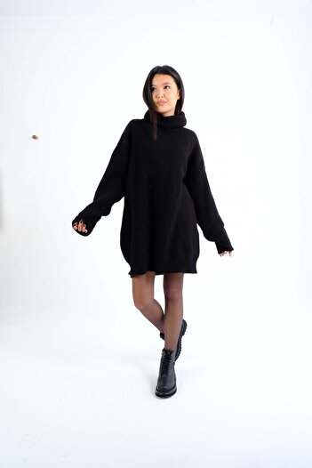 SARE ERKMEN Pulover oversize din tricotaje negre