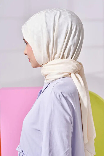 Madame Polo Gizceylan Jacquard Lara Shawl - Geometric Pattern, Cream