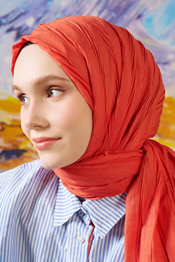 Madame Polo Bamboo Pleated Shawl - Coral