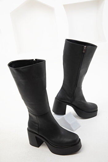 SOHO Women's Black Boots 19984 - Simple and Comfortable