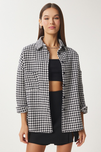Happiness İstanbul Women's White Black Houndstooth Pattern Oversize Woolen Stamp Shirt Jacket BH00300