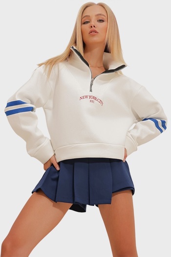 Trend Alaçatı Stili Weißes gestreiftes 3-Faden-Rippen-Sweatshirt mit Reißverschluss für Damen ALC-X10961