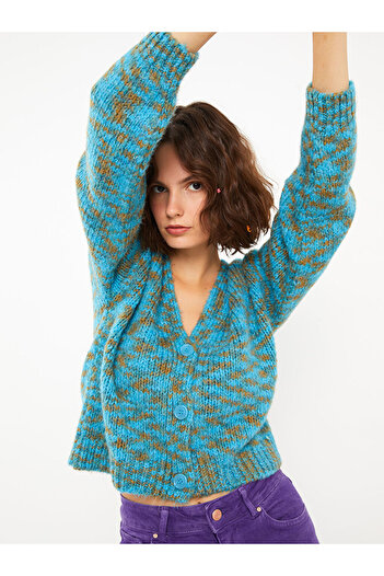 LC Waikiki Gemusterter, langärmliger Damen-Strick-Cardigan mit V-Ausschnitt