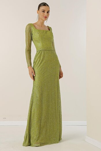 By Saygı Langes, gefüttertes Kleid mit quadratischem Ausschnitt, geschliffenen Steinen und großer Größenauswahl