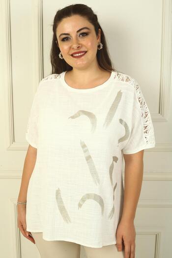 By Saygı Plus Size - Short Sleeve Blouse with Lace Detail and Wash