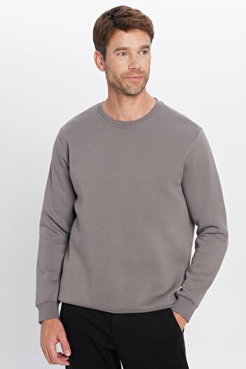 Tudors Unisex Relax Fit Comfortable Cut Cotton Soft Textured Basic Gray Crew Neck Sweatshirt with Fleece Inside