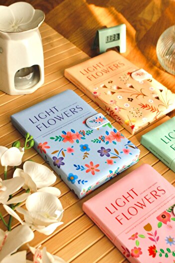Nova Crafts 4-Piece Flowers Themed Gilded Cover Magnet Notebook Set