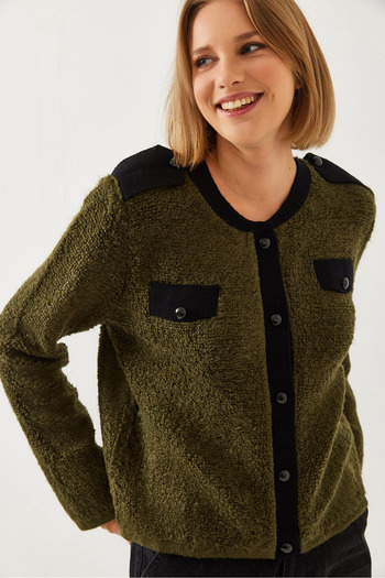 Bianco Lucci Women's Buttoned Pocket Cardigan 241055 60251983