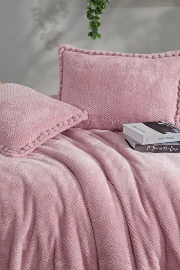 Clasy Welsoft Double Pompom Detailed Bedspread Set