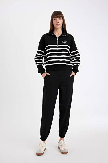 DeFacto Basic Jogger Sweatpants - Straight Waist with Elastic Legs and Pockets D4234Ax24Au