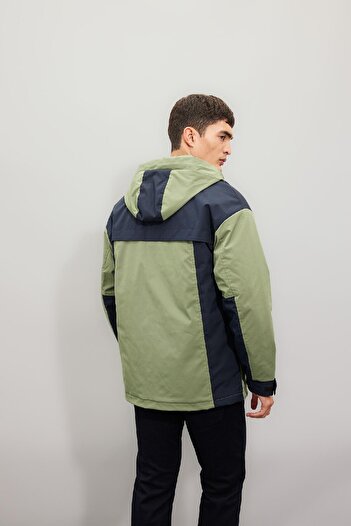 DeFacto Regular Fit Kapüşonlu Fermaurlı Cepli Mont C7435AX24AU