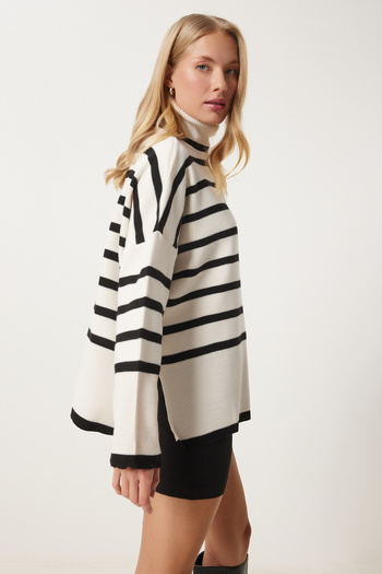 Happiness İstanbul Women's Ecru Black Striped Oversize Knitwear Sweater Bv00122