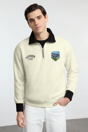 Trendyol Collection Oversize mikina Ecru Fleece – stojáček, proti žmolkování, teplá Tmnaw25Sw00096