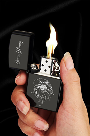 İŞTE BU Kişiye Özel Isimli Kartal Baskılı Benzinli Siyah Zippo Çakmak