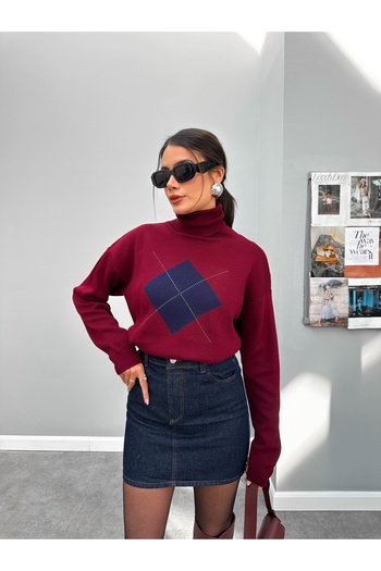 ESRAHELVACI High-Rise Diamond Patterned Sweater