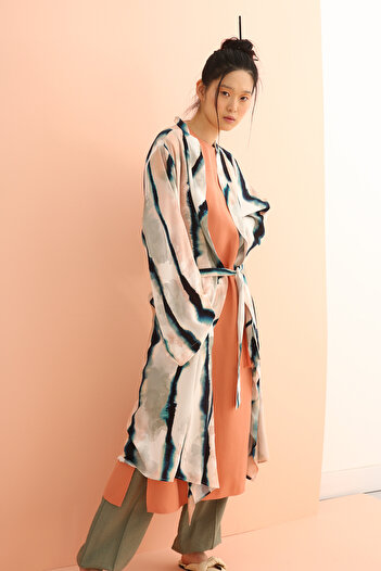 ALLDAY Kapesní vzorované kimono v ecru-námořnicky modré barvě
