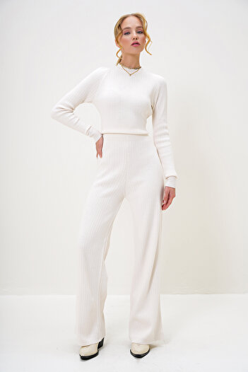 Trend Alaçatı Stili Women's Ecru Crew Neck Knitwear Crop Blouse and Palazzo Trousers Set Alc-X12995