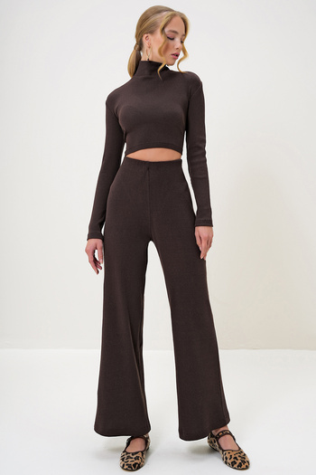 Trend Alaçatı Stili Női barna állógallér Camisole Crop blúz és nadrág szett ALC-X13058