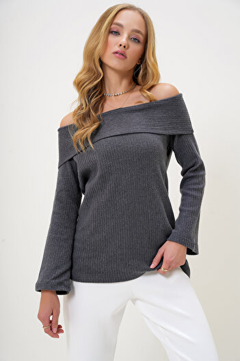 Trend Alaçatı Stili Γυναικεία υφασμάτινη μπλούζα Anthracite Madonna Collar Interlock ALC-X13117