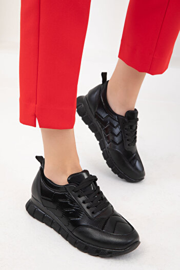 SOHO 19982 Model Black Women's Sneakers