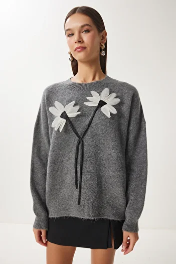 Happiness İstanbul Women's Anthracite Floral Detailed Knitwear Sweater Pf00103