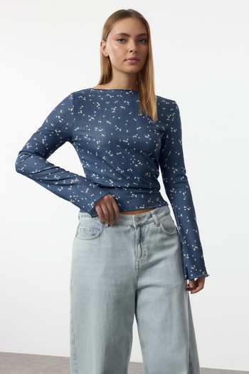 Trendyol Collection Bluză încrețită cu imprimeu indigo cu textura elastică - TWOAW25BZ00111
