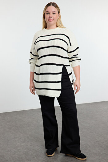 Trendyol Curve Ecru Striped Slit Long Knitwear Sweater Tbbaw25An00058