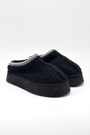 Shoebutik Papuci de pluș negri și ondulați