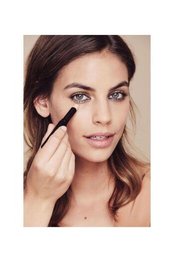 AVON Concealer Stick Kapatıcı 12n. Neutral Fair