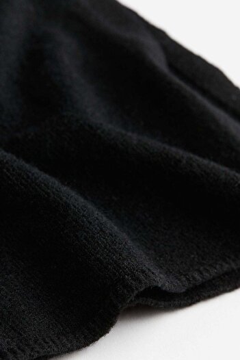 H&M Knitted off-the-shoulder dress
