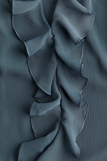 H&M Frilled blouse