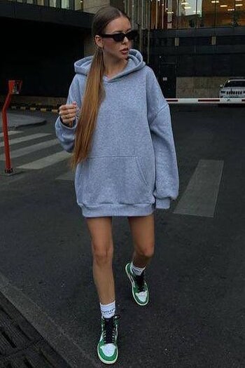 Madmext Oversize mikina Grimelange s kapucí z růžového zlata Mg1566