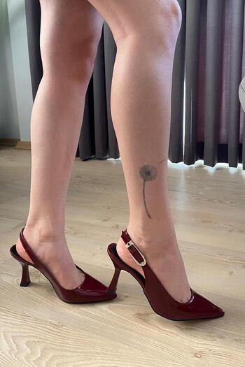 Preshley Women's Motto Claret Red Patent Leather Pointed Toe Open Back 8 cm Heeled Shoes