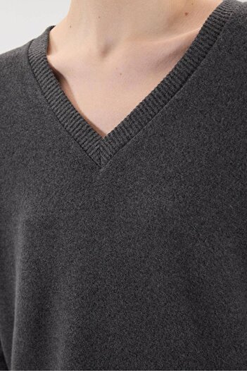Addax V-Neck Long Sleeve Blouse B10763-K7