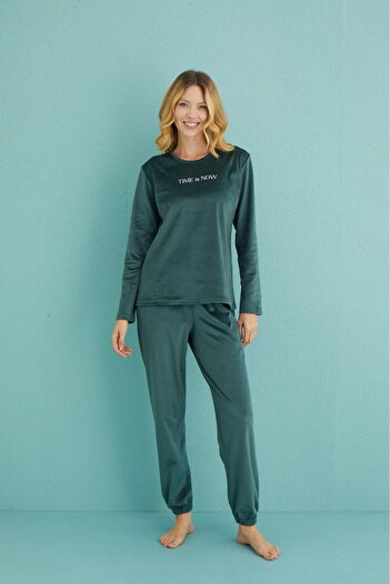 Mihra Soft Velvet Winter Long Sleeve Women's Pajamas Set