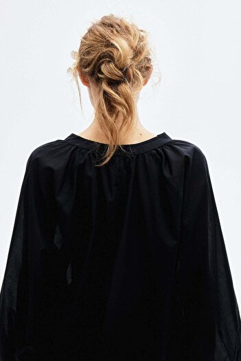 H&M Balloon-sleeved blouse