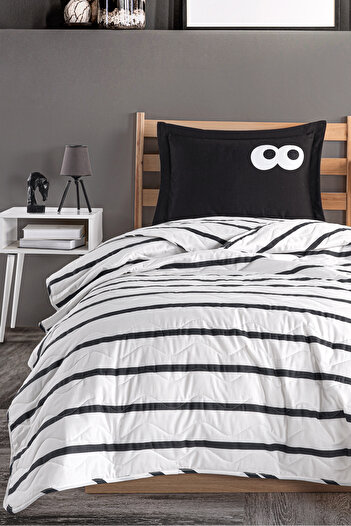 Eponj Home Single Black Quilted Bedspread Set - Funny