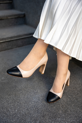LAMİNTA Theda Nude Wide Heeled Almond Toe Double Color Women's Heeled Shoes
