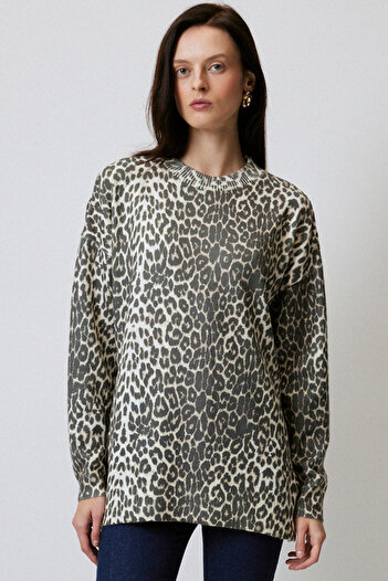 Touché Privé Leopard Printed Knitwear Sweater