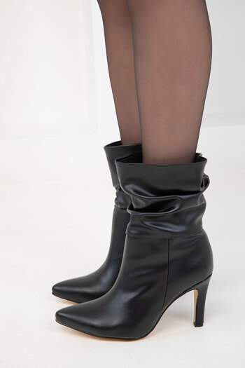 SOHO Μαύρα γυναικεία μποτάκια - 20028 Model Bootie