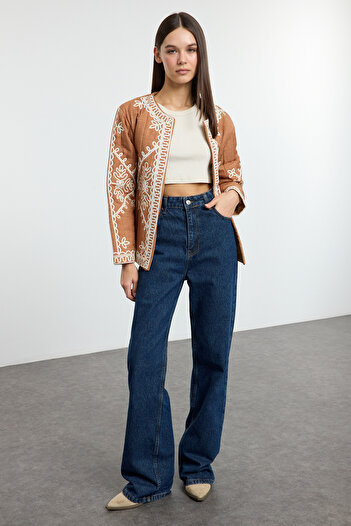 Trendyol Collection Λεπτό παλτό με επένδυση κανονικής επεξεργασίας καλουπιών Camel TWOAW25MO00327