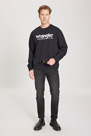 WRANGLER Regular Fit Regular Cut Crew Neck 100% Cotton Men's Black Logo Printed Sweatshirt